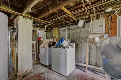 82 Van Zandt Avenue, Newport, RI 02840 - Photo 22