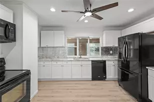 121 Samuel Ave, Pawtucket, RI 02860 - Photo 4