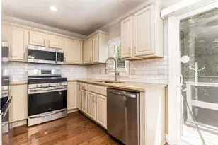 169 Courtland St, Providence, RI 02909 - Photo 8