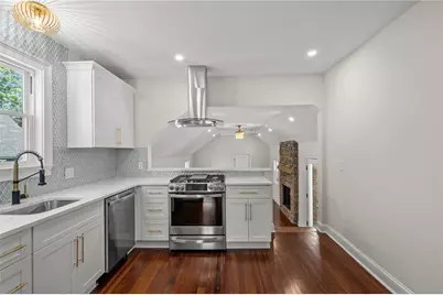 21 Russell Avenue, Newport, RI 02840 - Photo 18