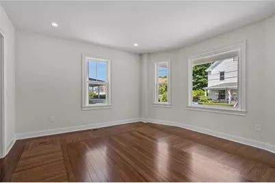 21 Russell Avenue, Newport, RI 02840 - Photo 8