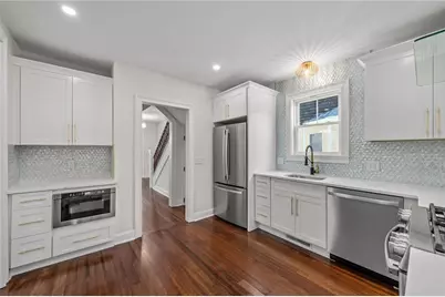 21 Russell Avenue, Newport, RI 02840 - Photo 16