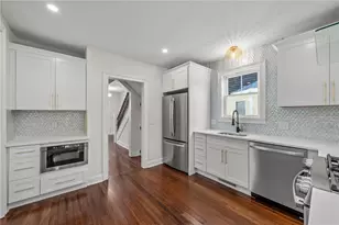 21 Russell Ave, Newport, RI 02840 - Photo 16