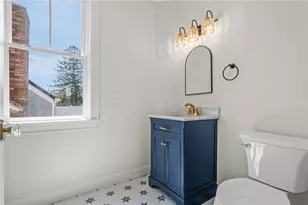 21 Russell Ave, Newport, RI 02840 - Photo 12