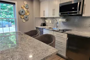 53 Herbert St, Providence, RI 02909 - Photo 10