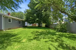 5 Lee Dr, Warren, RI 02885 - Photo 8
