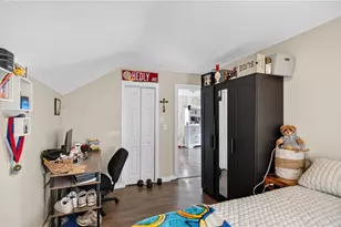 82 Perry St, Central Falls, RI 02863 - Photo 12