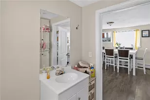 82 Perry St, Central Falls, RI 02863 - Photo 26