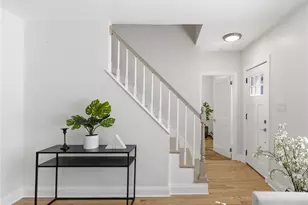 35 Myra St, Providence, RI 02909 - Photo 16