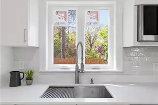 35 Myra St, Providence, RI 02909 - Photo 10