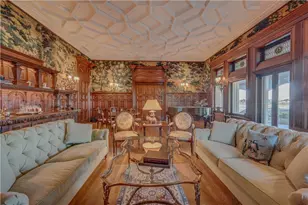 127 Harrison Ave, Newport, RI 02840 - Photo 4