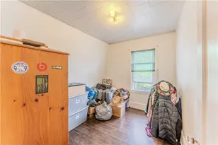 27 Cliffdale Ave, Cranston, RI 02905 - Photo 10