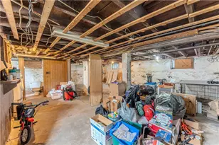 27 Cliffdale Ave, Cranston, RI 02905 - Photo 20
