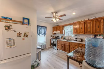 27 Cliffdale Avenue, Cranston, RI 02905 - Photo 6
