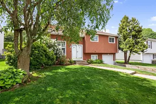63 Lynde St, Providence, RI 02908 - Photo 2