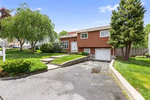 63 Lynde St, Providence, RI 02908 - Photo 2