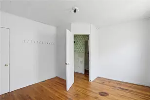 8 Mann Ave, Newport, RI 02840 - Photo 20