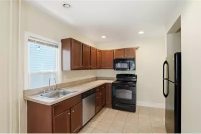 8 Mann Avenue, Newport, RI 02840 - Photo 4