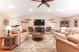 180 Mesa Dr, North Kingstown, RI 02852 - Photo 14