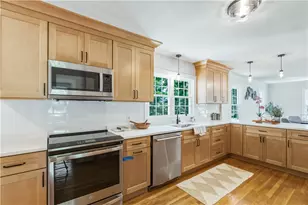 3 Sundale Rd, Cranston, RI 02921 - Photo 1
