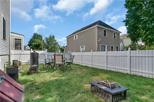 815 Elm St, Woonsocket, RI 02895 - Photo 8