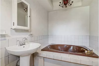 351 Maple Street, Warwick, RI 02888 - Photo 10