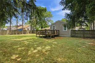 351 Maple St, Warwick, RI 02888 - Photo 24