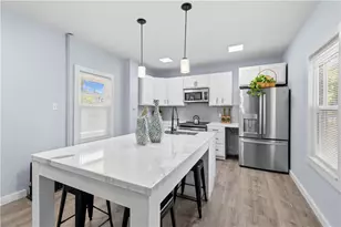 195 Bellevue Ave, Providence, RI 02907 - Photo 10
