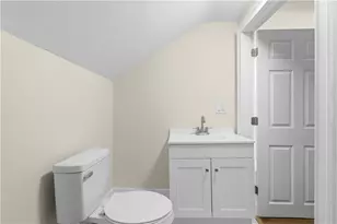 195 Bellevue Ave, Providence, RI 02907 - Photo 24