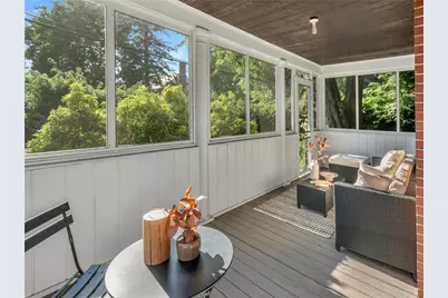 377 Cole Avenue, Providence, RI 02906 - Photo 8