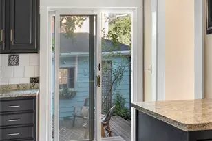 377 Cole Ave, Providence, RI 02906 - Photo 16