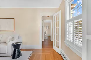 377 Cole Ave, Providence, RI 02906 - Photo 10