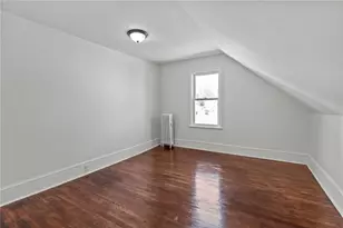 45 Smith St, East Providence, RI 02915 - Photo 20
