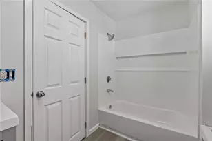 45 Smith St, East Providence, RI 02915 - Photo 14