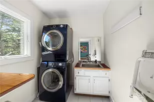 517 Lake Rd, Tiverton, RI 02878 - Photo 44
