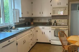 11 Eastnor Rd, Newport, RI 02840 - Photo 10