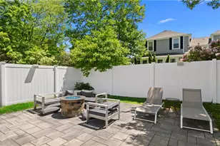7 Walnut St, Narragansett, RI 02882 - Photo 36