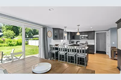 7 Walnut Street, Narragansett, RI 02882 - Photo 12