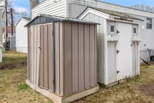 719 Forest Prk, Middletown, RI 02842 - Photo 12