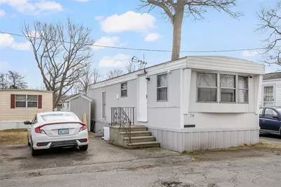 719 Forest Park, Middletown, RI 02842 - Photo 8