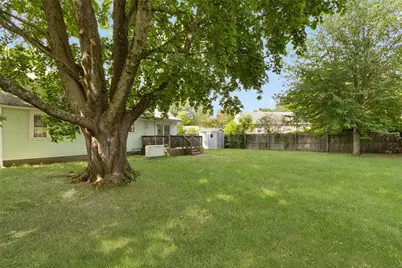 100 Penguin Avenue, Warwick, RI 02818 - Photo 36