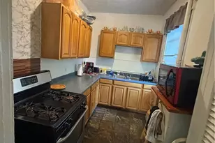 147 Parade St, Providence, RI 02907 - Photo 10