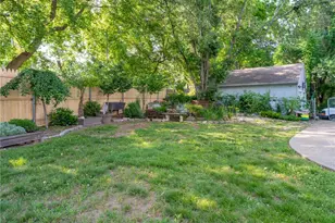 353 Washington St, West Warwick, RI 02893 - Photo 4
