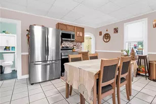 353 Washington St, West Warwick, RI 02893 - Photo 10