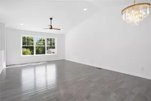 18 Pleasant View Ave, Johnston, RI 02919 - Photo 6