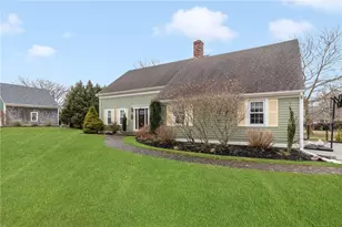 53 River Run Rd, Middletown, RI 02842 - Photo 2