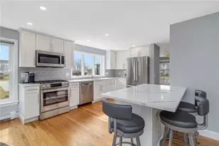 53 River Run Rd, Middletown, RI 02842 - Photo 6