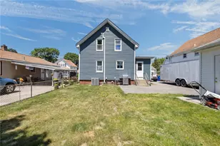 112 Owen Ave, Pawtucket, RI 02860 - Photo 32