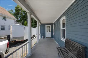 112 Owen Ave, Pawtucket, RI 02860 - Photo 4