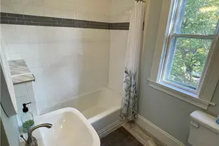 115 Keene St, Providence, RI 02906 - Photo 16